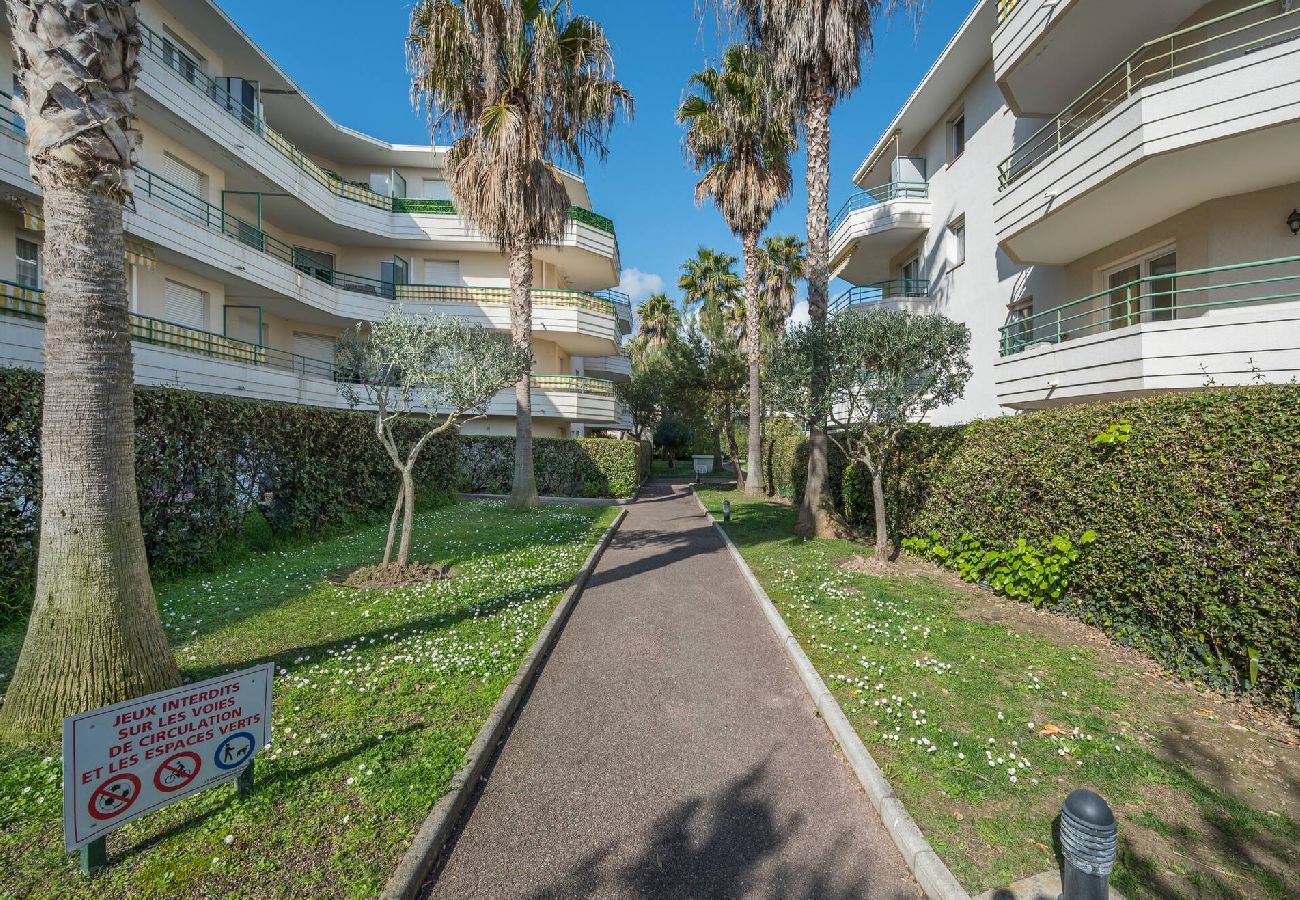 Apartment in Villeneuve-Loubet - LEN SUNSET Regent Park