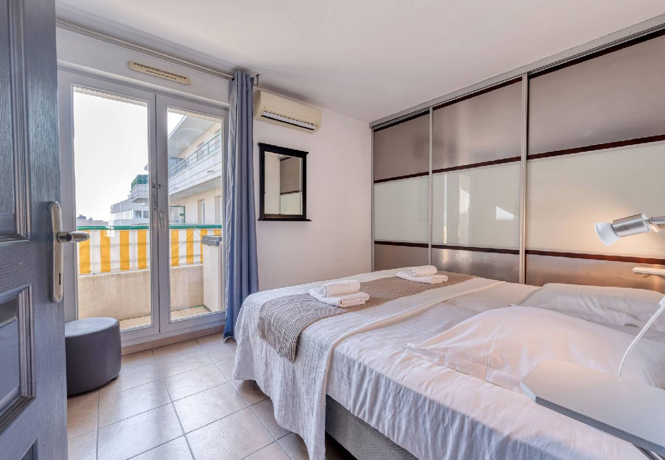 Apartment in Villeneuve-Loubet - LEN SUNSET Regent Park
