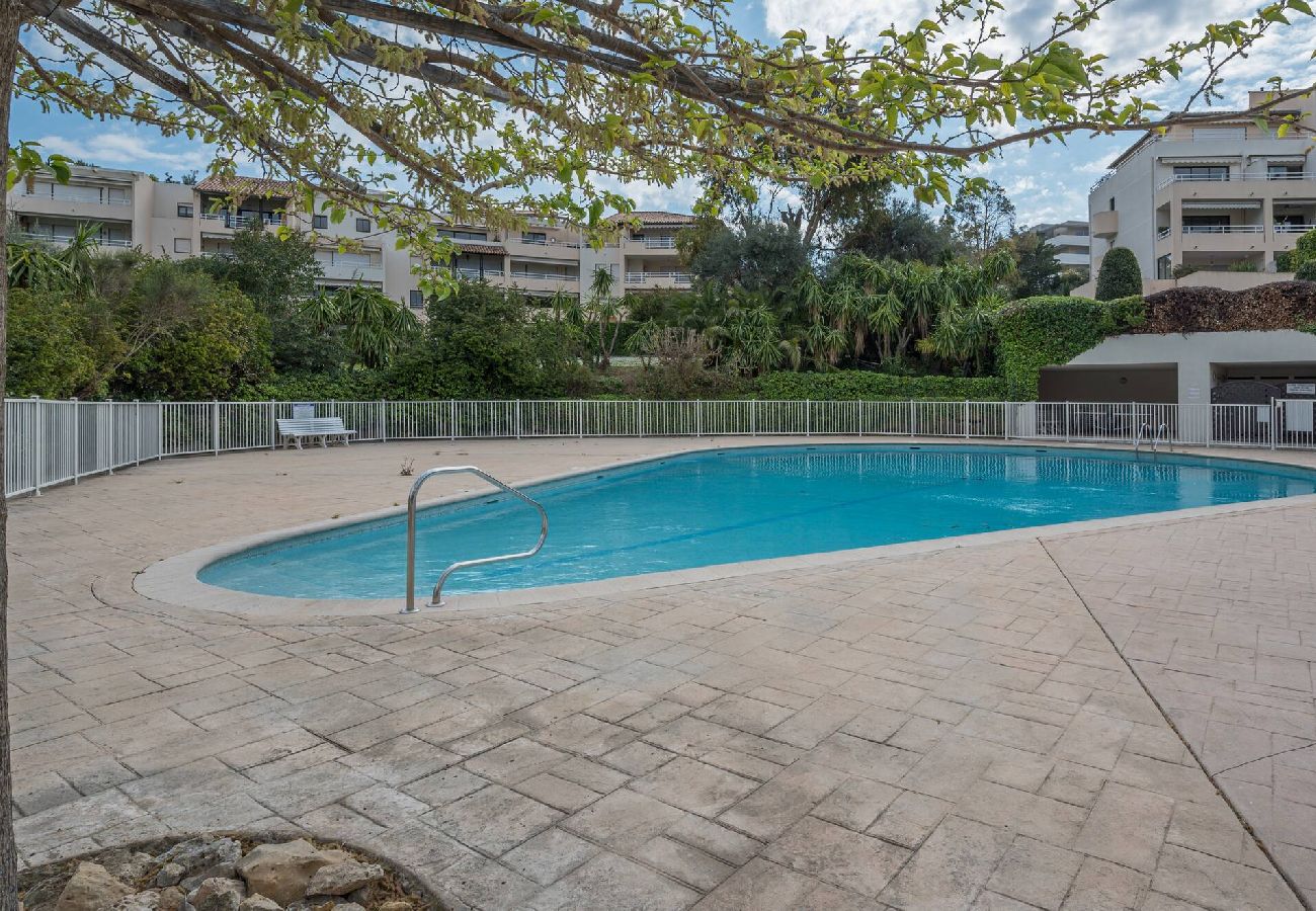 Apartment in Antibes - PAN SUNSET LE PARC