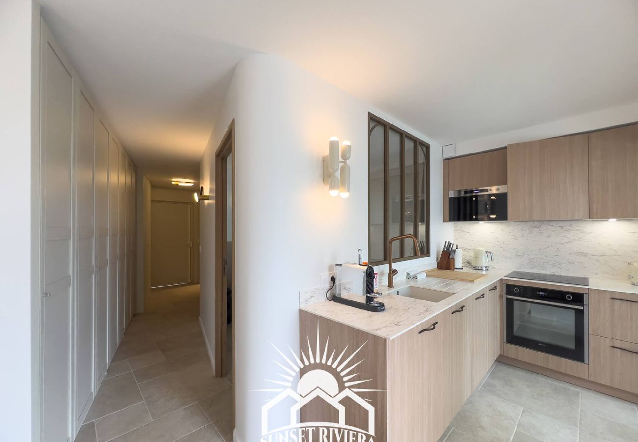 Apartment in Antibes - PAU SUNSET PORT VAUBAN