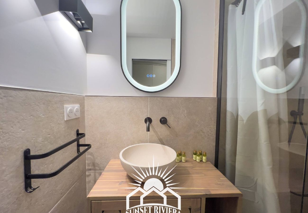 Apartment in Antibes - PAU SUNSET PORT VAUBAN