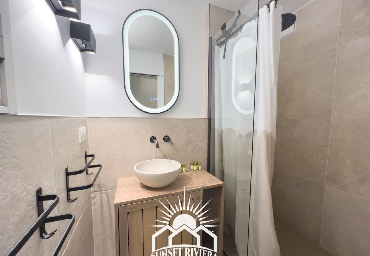 Apartment in Antibes - PAU SUNSET PORT VAUBAN