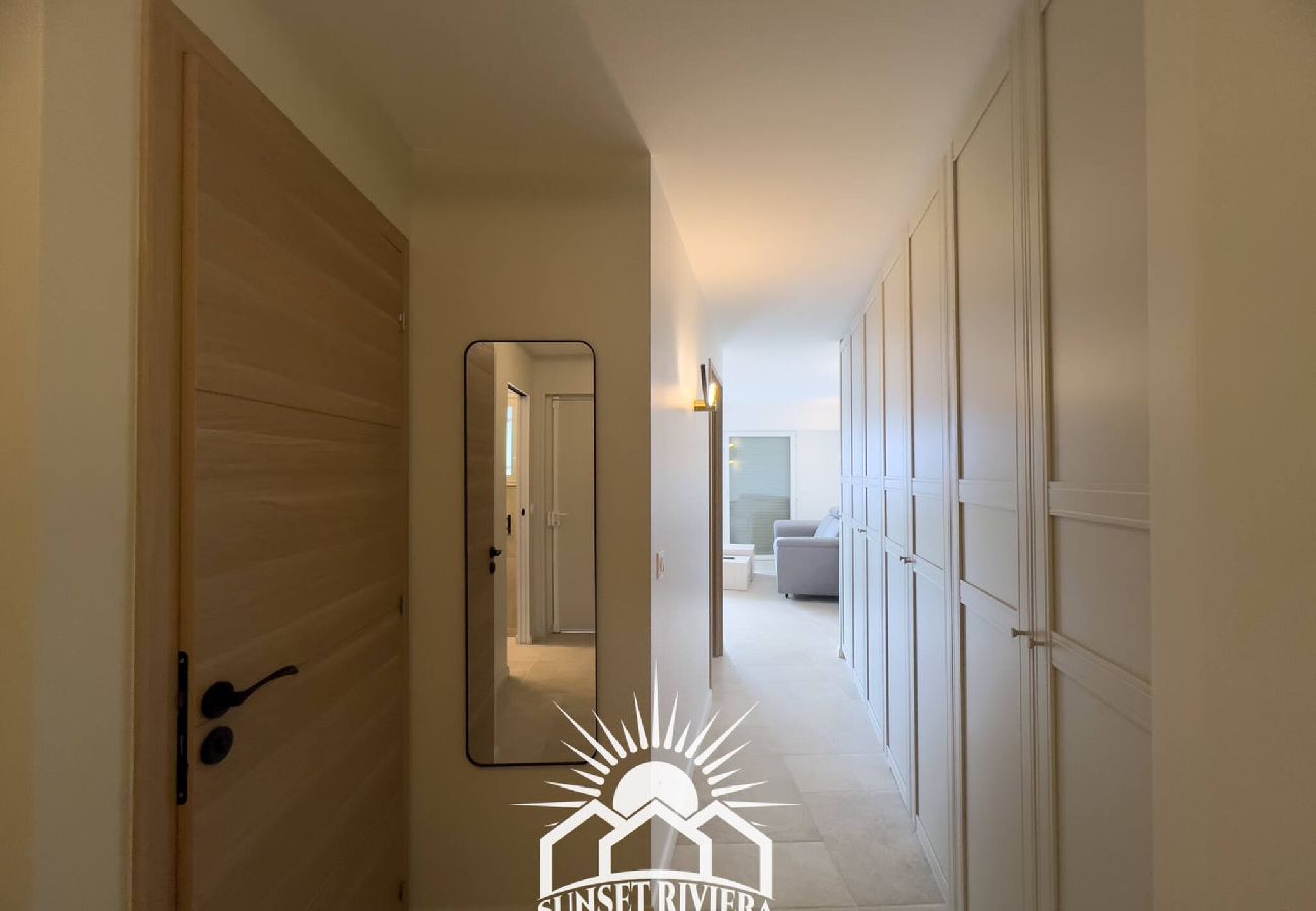 Apartment in Antibes - PAU SUNSET PORT VAUBAN