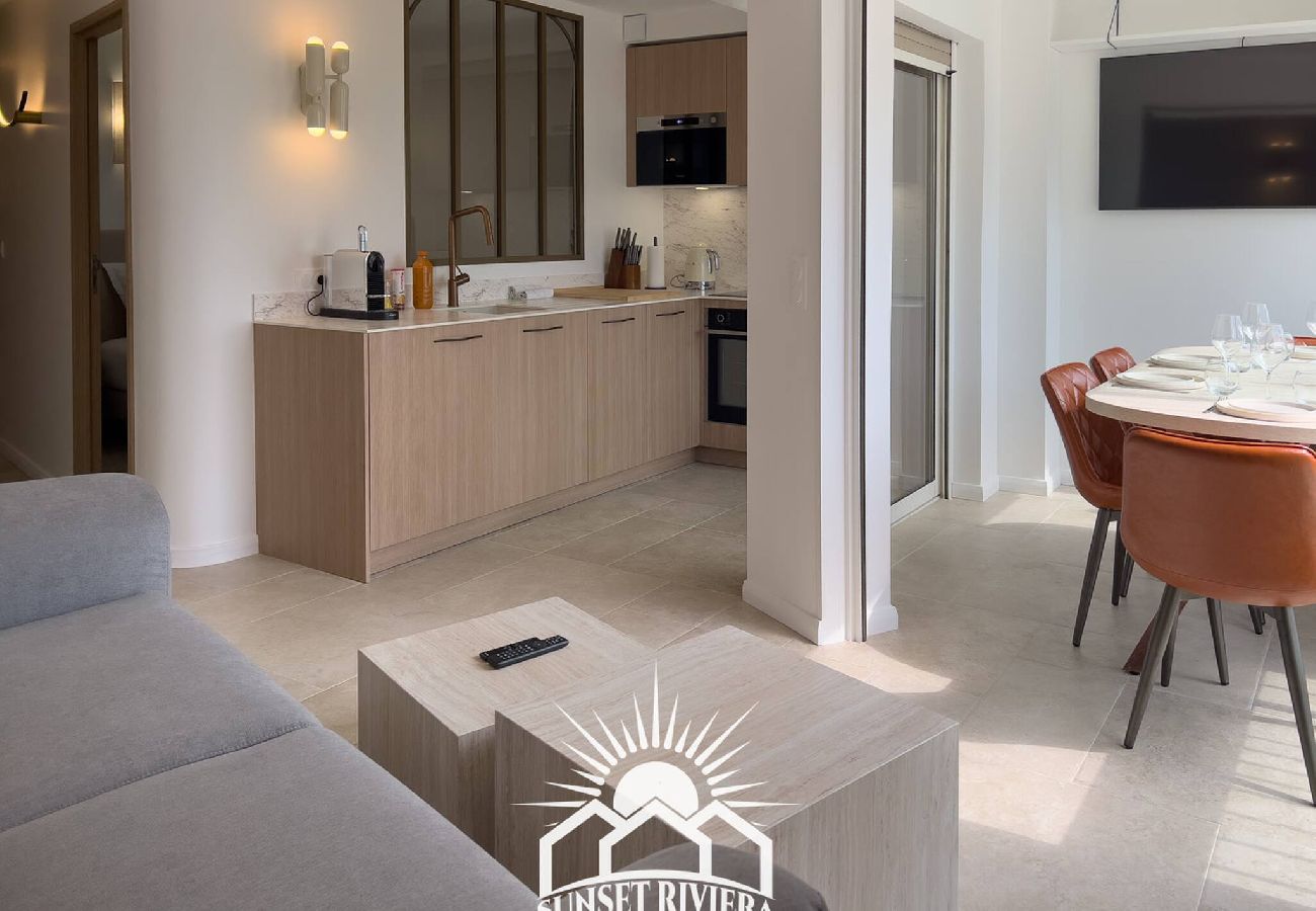 Apartment in Antibes - PAU SUNSET PORT VAUBAN