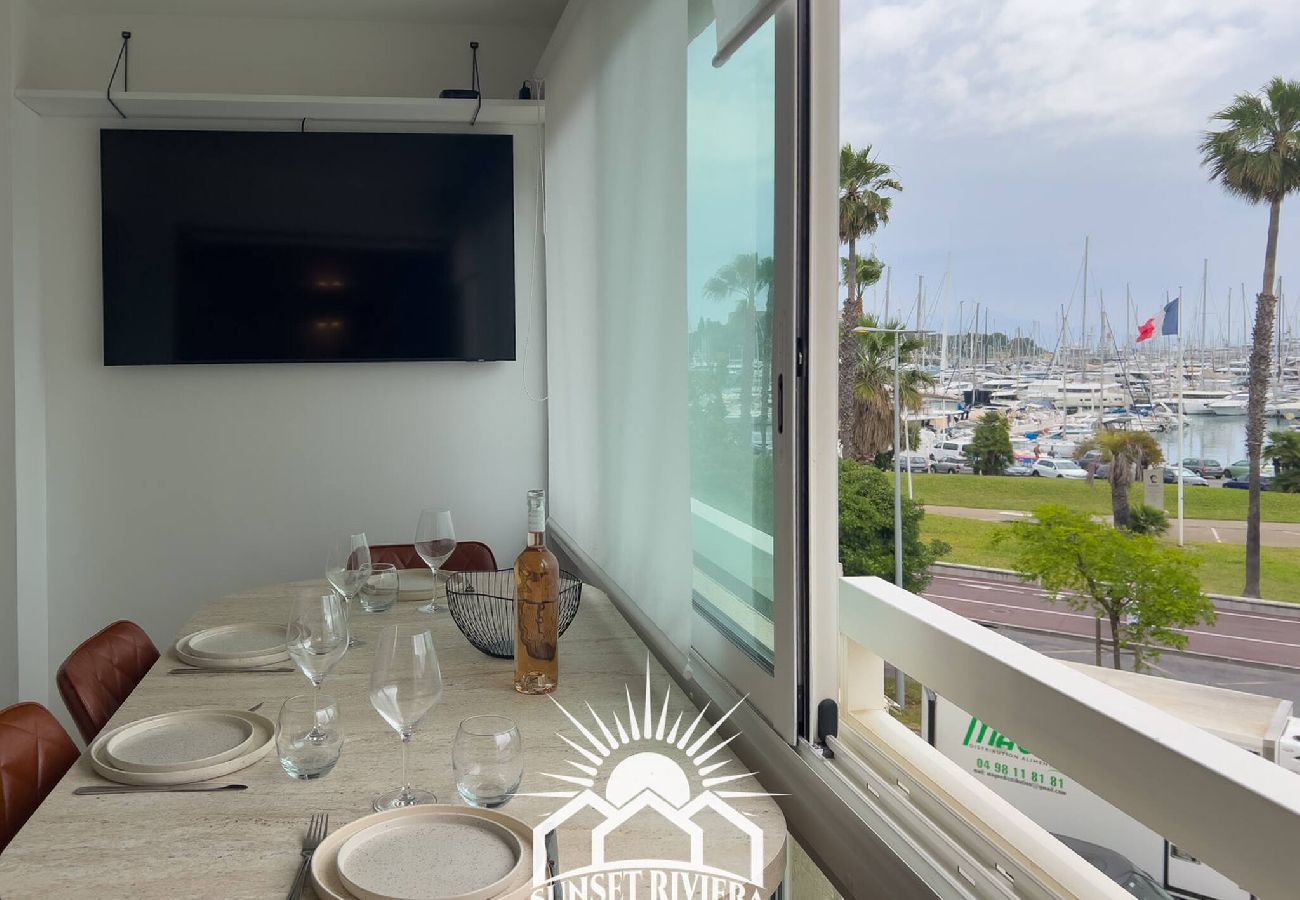 Apartment in Antibes - PAU SUNSET PORT VAUBAN