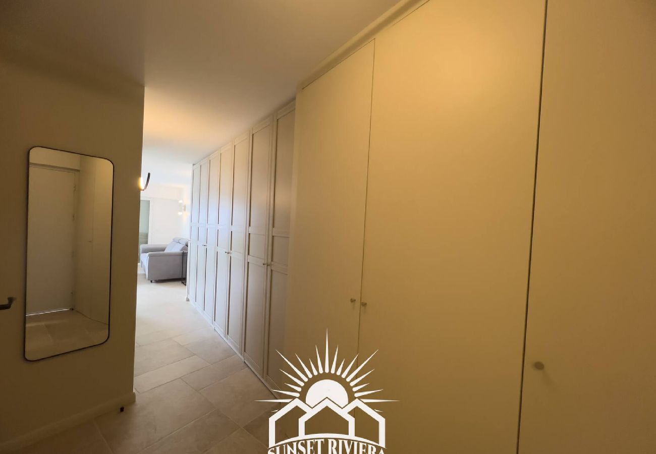 Apartment in Antibes - PAU SUNSET PORT VAUBAN