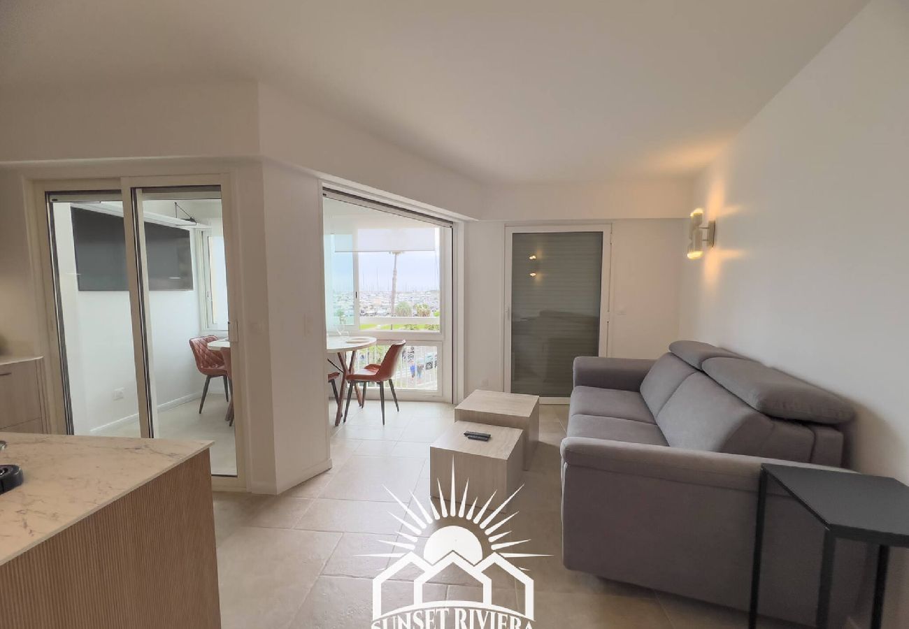Apartment in Antibes - PAU SUNSET PORT VAUBAN