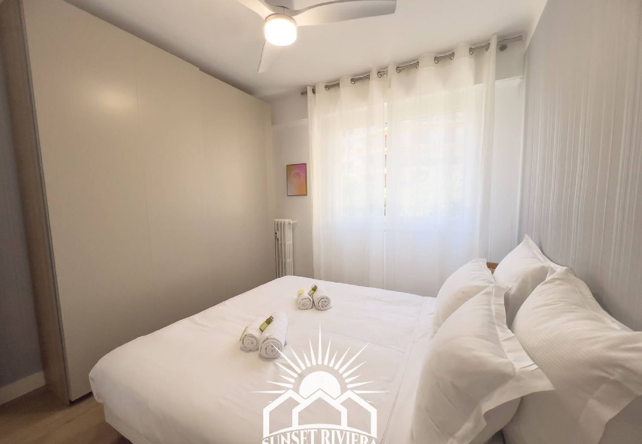 Apartment in Antibes - MAR SUNSET LE ROSSINI