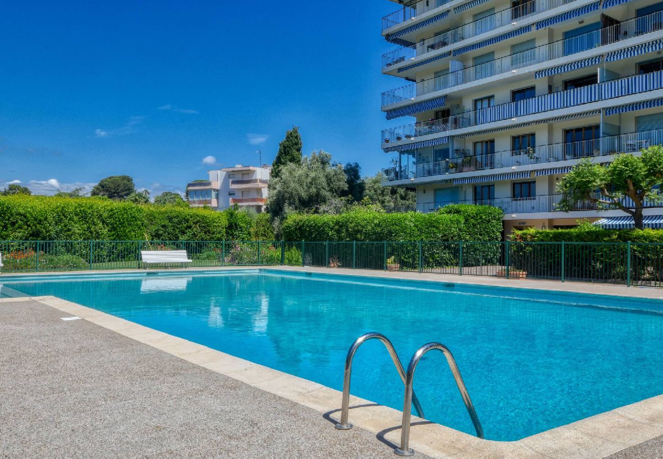 Apartment in Antibes - DUC SUNSET LA ROSERAIE