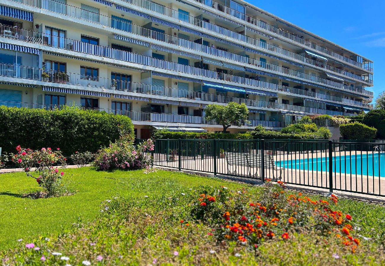 Apartment in Antibes - DUC SUNSET LA ROSERAIE