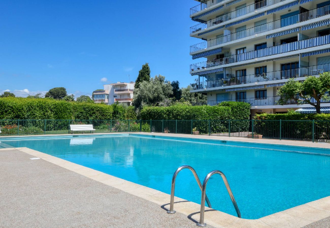 Apartment in Antibes - DUC SUNSET LA ROSERAIE