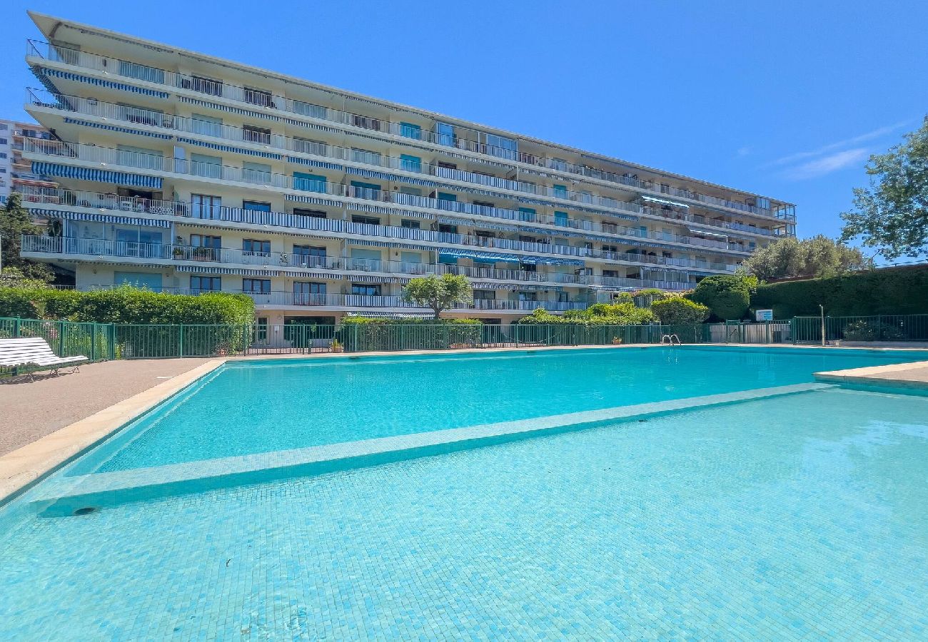 Apartment in Antibes - DUC SUNSET LA ROSERAIE