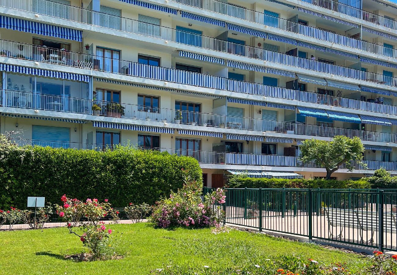 Apartment in Antibes - DUC SUNSET LA ROSERAIE