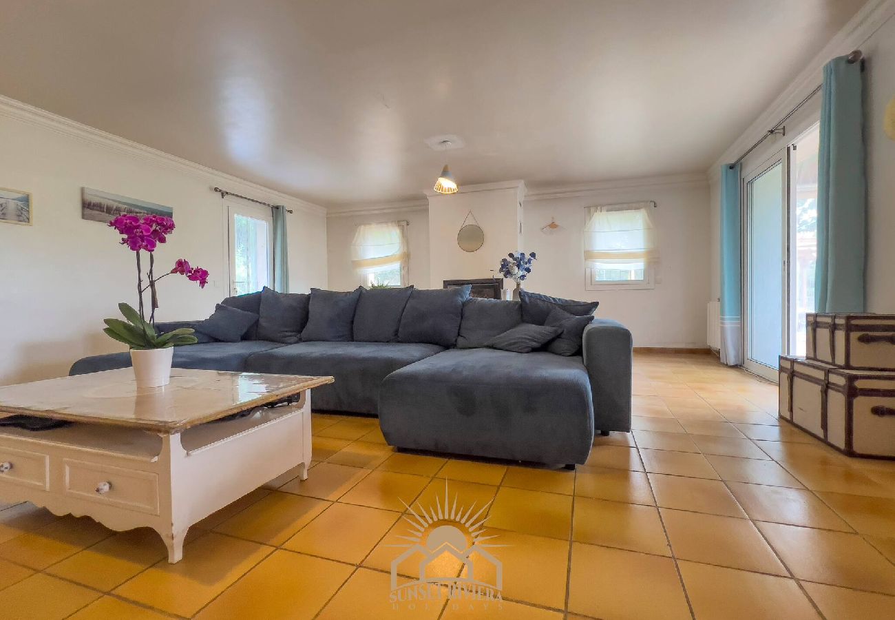 Villa in Le Rouret - FRO SUNSET LES GUIOLS