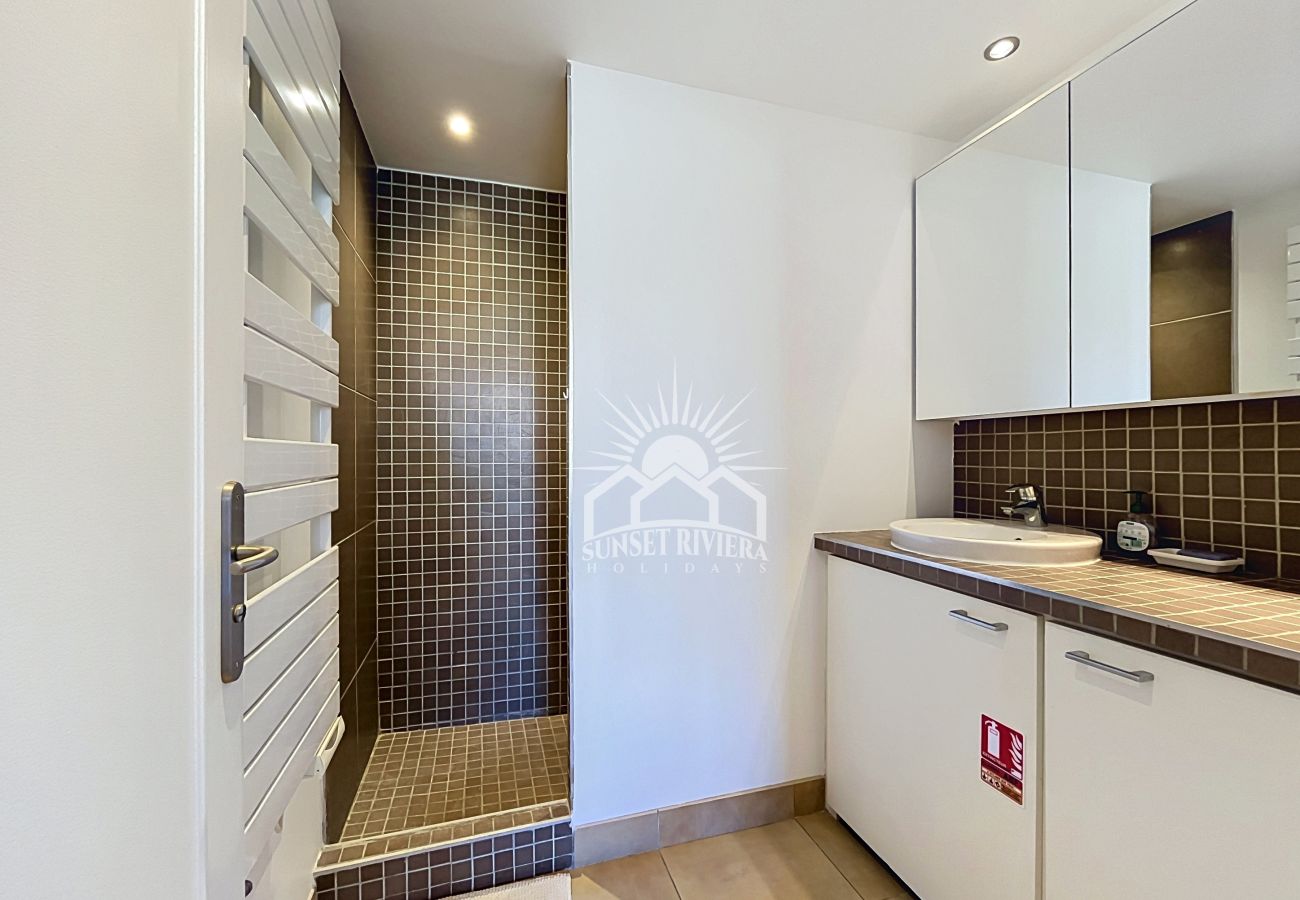 Apartment in Antibes - BIN DOLCE VITA