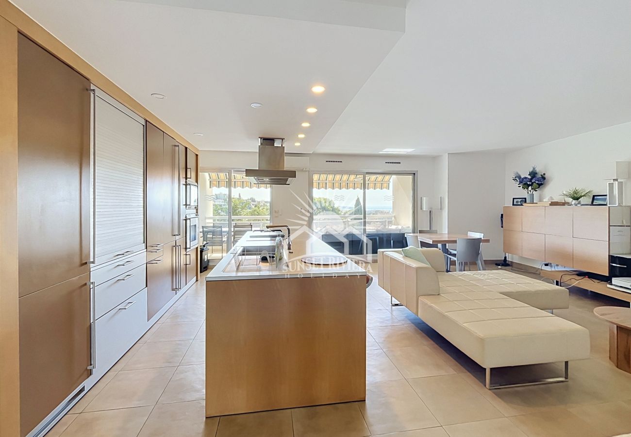 Apartment in Antibes - BIN DOLCE VITA