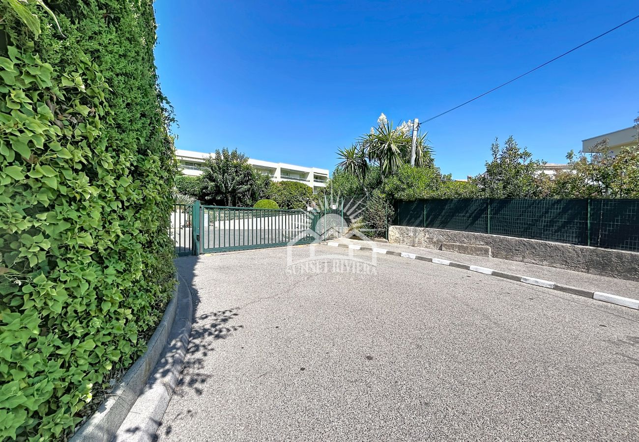 Apartment in Antibes - BIN DOLCE VITA
