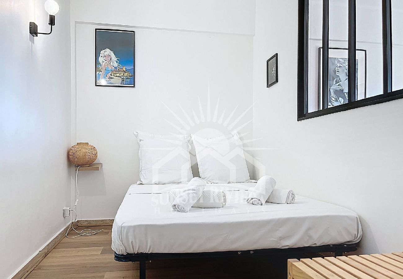Apartment in Antibes - MAL SUNSET L´AIGLON