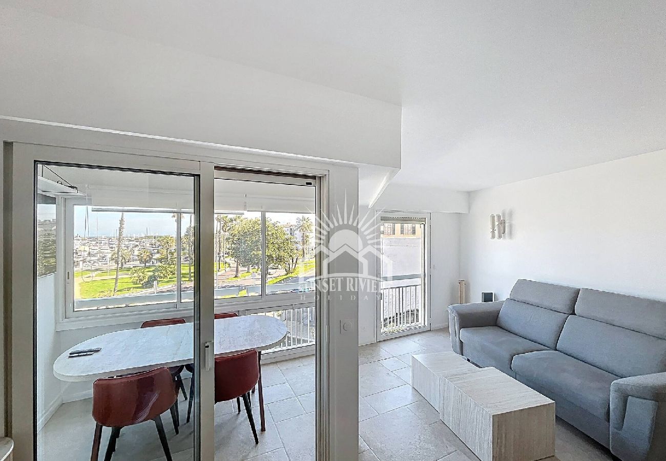 Appartement à Antibes - PAU SUNSET PORT VAUBAN