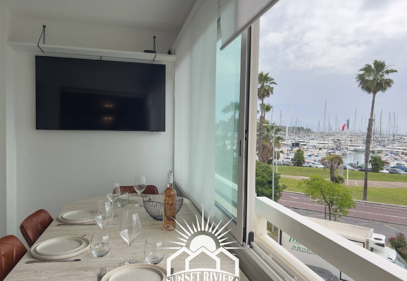 Appartement à Antibes - PAU SUNSET PORT VAUBAN