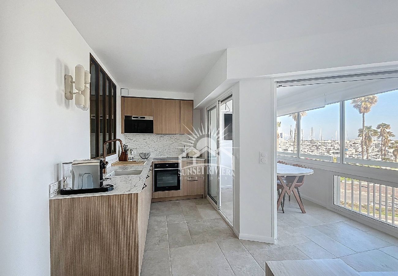 Appartement à Antibes - PAU SUNSET PORT VAUBAN
