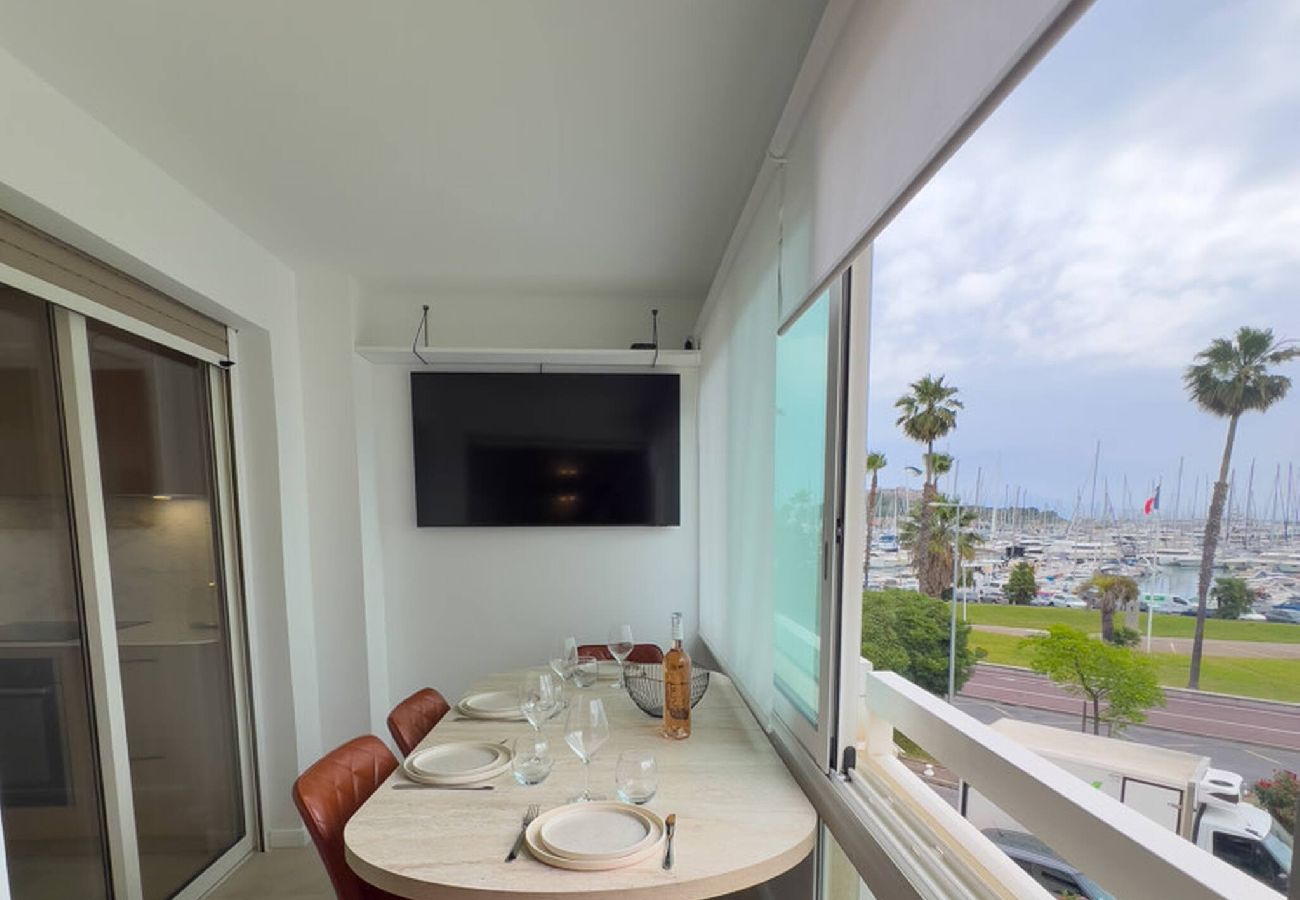 Appartement à Antibes - PAU SUNSET PORT VAUBAN