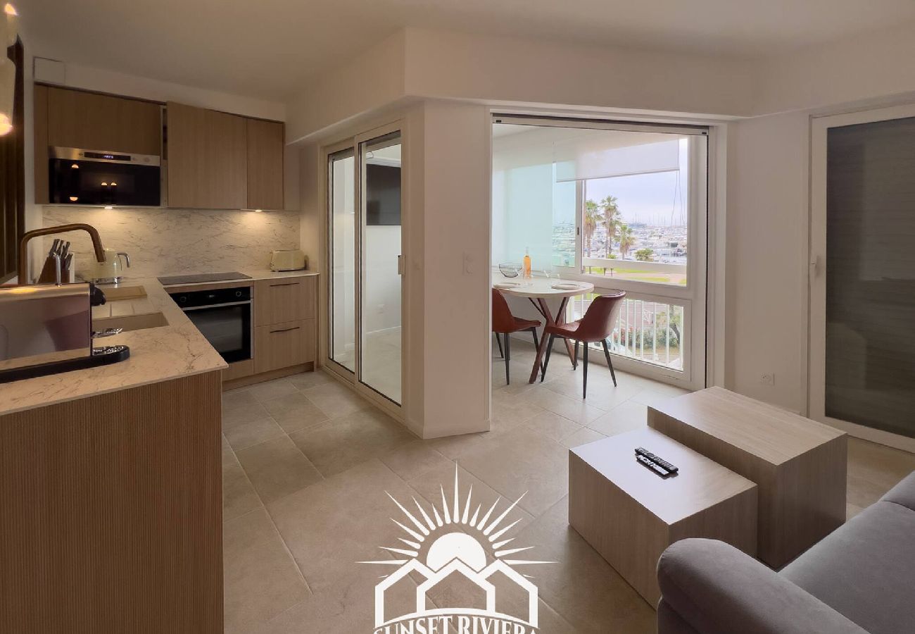 Appartement à Antibes - PAU SUNSET PORT VAUBAN