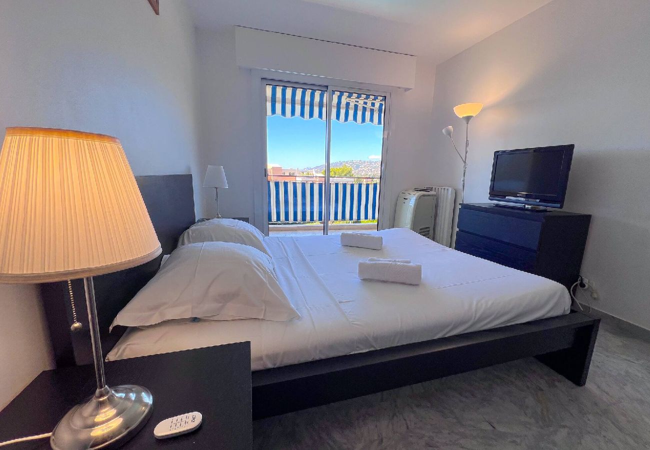 Appartement à Antibes - DUC SUNSET LA ROSERAIE