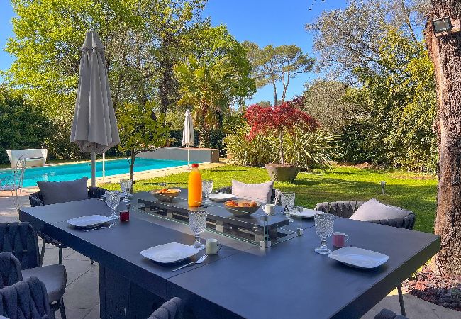 Maison à Roquefort-les-Pins - MAR LA CIGALIERE
