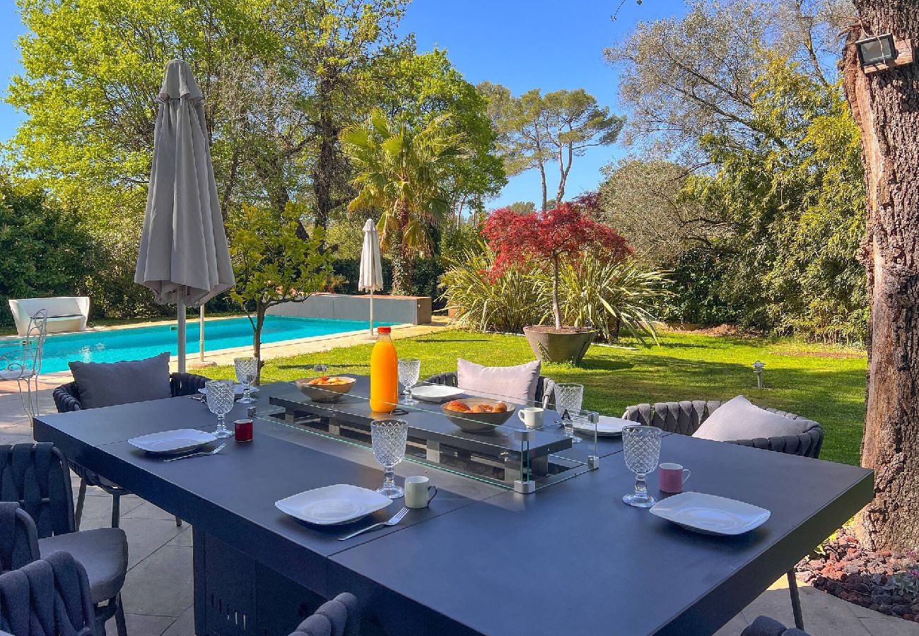 Maison à Roquefort-les-Pins - MAR LA CIGALIERE