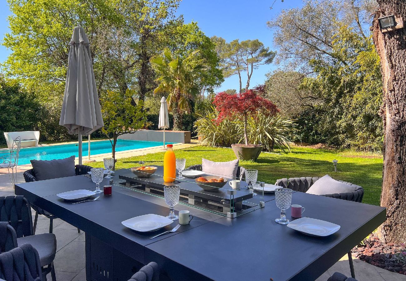 Maison à Roquefort-les-Pins - MAR LA CIGALIERE