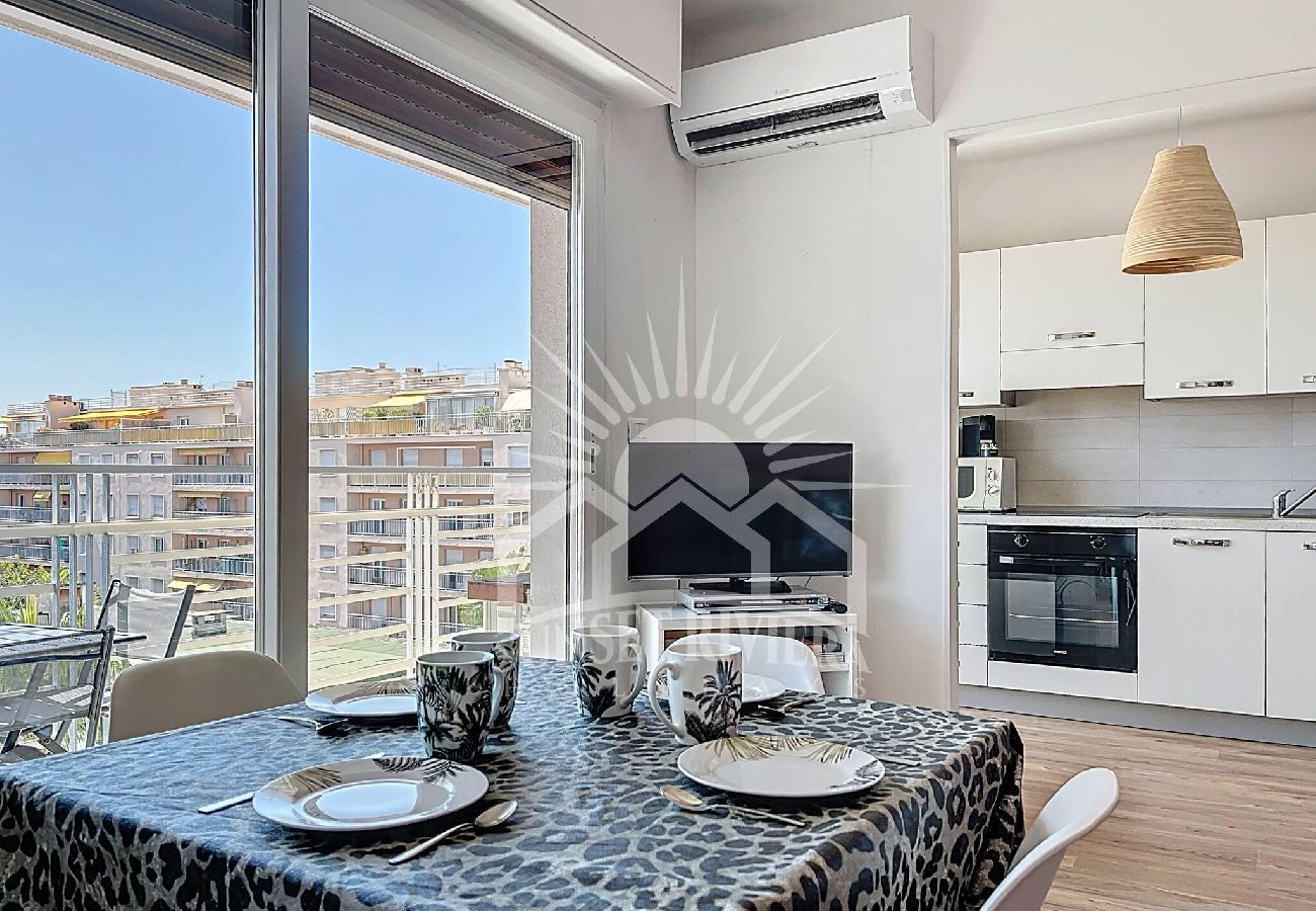 Appartement à Antibes - MAL SUNSET L´AIGLON